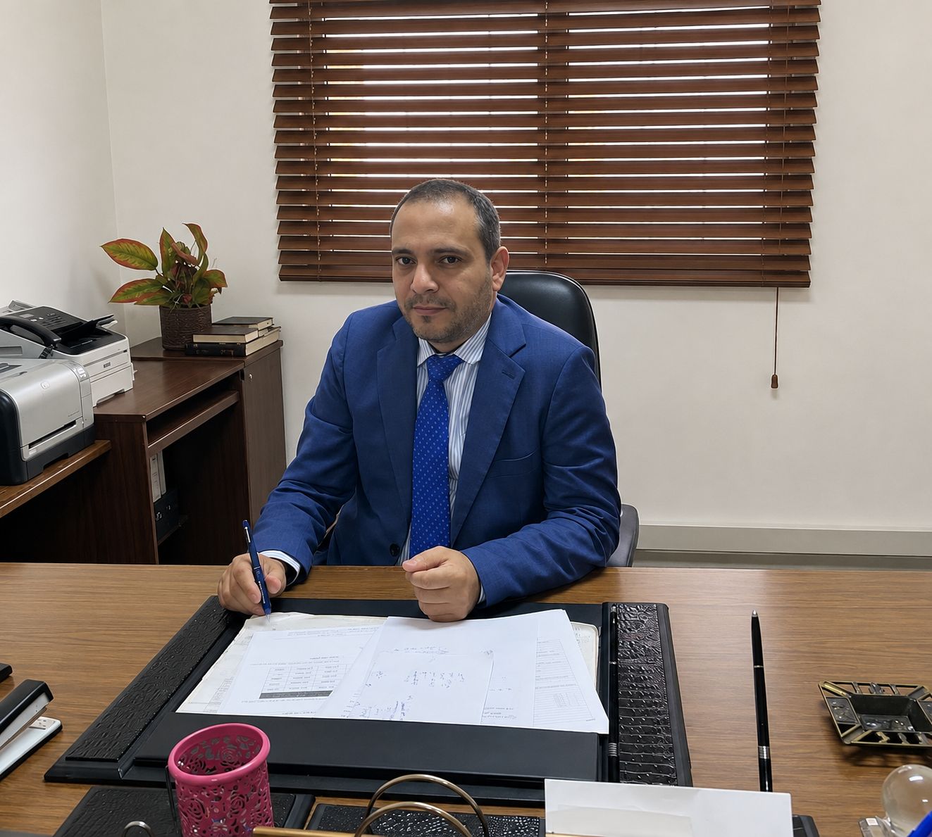 الدكتور بكر الشوابكة يكتب: من أنت حين لا يراك أحد