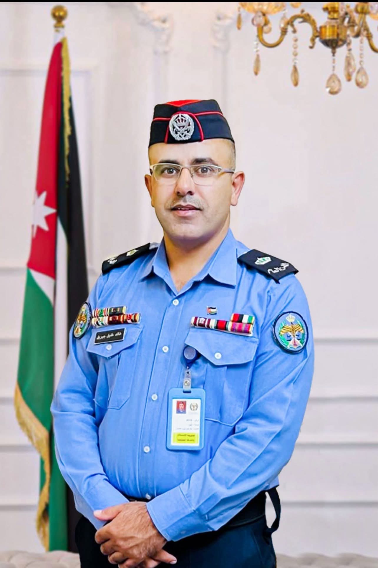 الزميل السلامين يهنئ الرائد خالد الخشمان بالترفيع