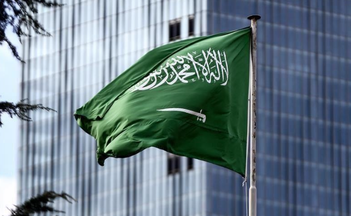 سقوط طالبة من الطابق الثاني بمدرسة في السعودية