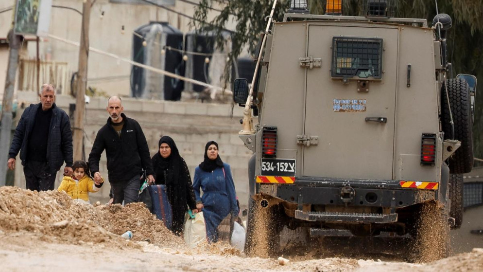 أطباء بلا حدود: الفلسطينيون يواجهون تهجيرا جماعيا قسريا في الضفة