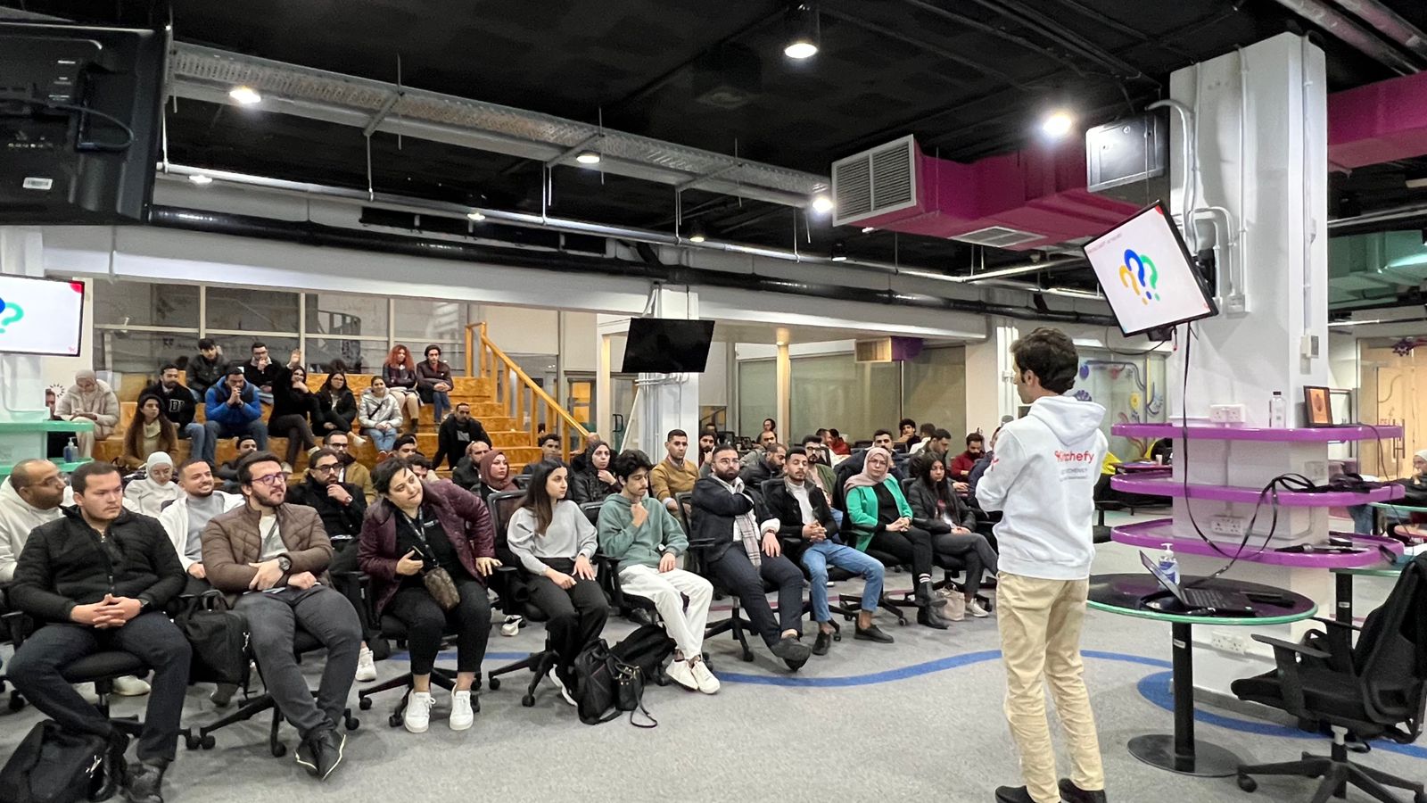 منصة زين تناقش أحدث تطبيقات الذكاء الاصطناعي “ChatGPT” ضمن جلساتها