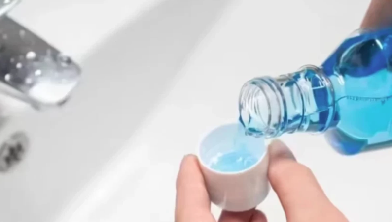 هل يسبب غسول الفم أمراض القلب؟  