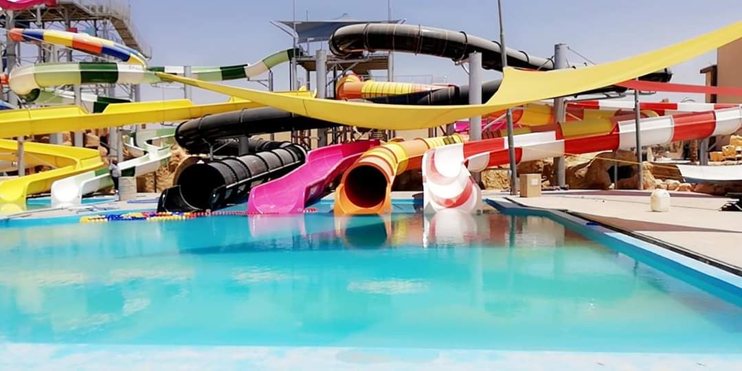 لاكويفا البحر الميت  ..  أضخم مدينة ألعاب مائية بالمملكة
