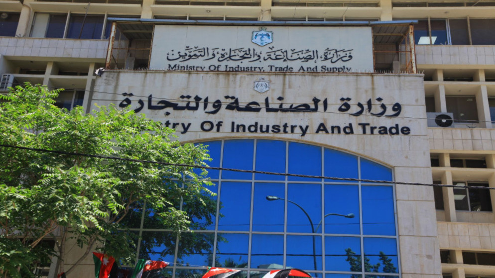 الصناعة تخاطب لإيقاف ترخيص مركبات ظهرت فيها عيوب مصنعية