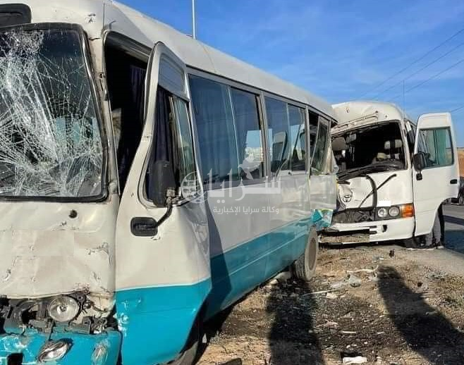 17 إصابة بحادث تصادم بين حافلتين في خريبة السوق