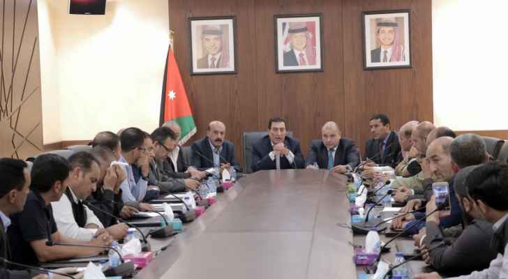 التوصل الى اتفاق مع ممثلي البلديات على وقف الاضراب اسبوعين  ..  "تفاصيل"