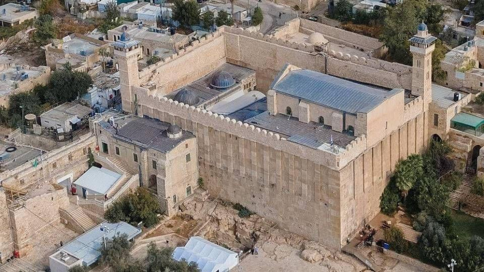 الاحتلال يغلق الحرم الإبراهيمي الشريف في الخليل حتى إشعار آخر
