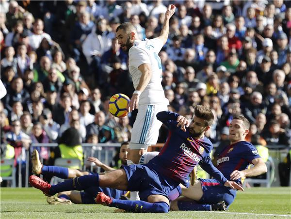 سيناريو وحيد يمنح برشلونة اللقب في الكلاسيكو