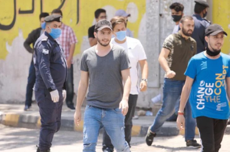 "التوجيهي" ..  امتحان اللغة العربية ينعش آمال الطلبة برفع مجموعهم