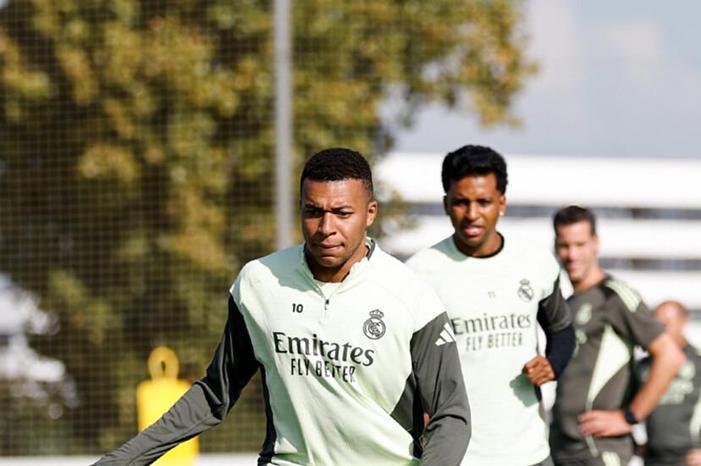 ريال مدريد يواجه خيتافي للدفاع عن صدارة الدوري الإسباني ..  الموعد والقنوات الناقلة