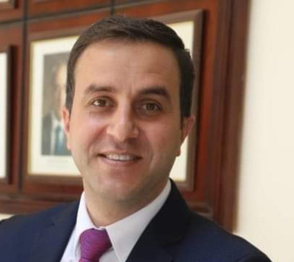 الدكتور إبراهيم الجراح كل عام وأنت بألف خير 
