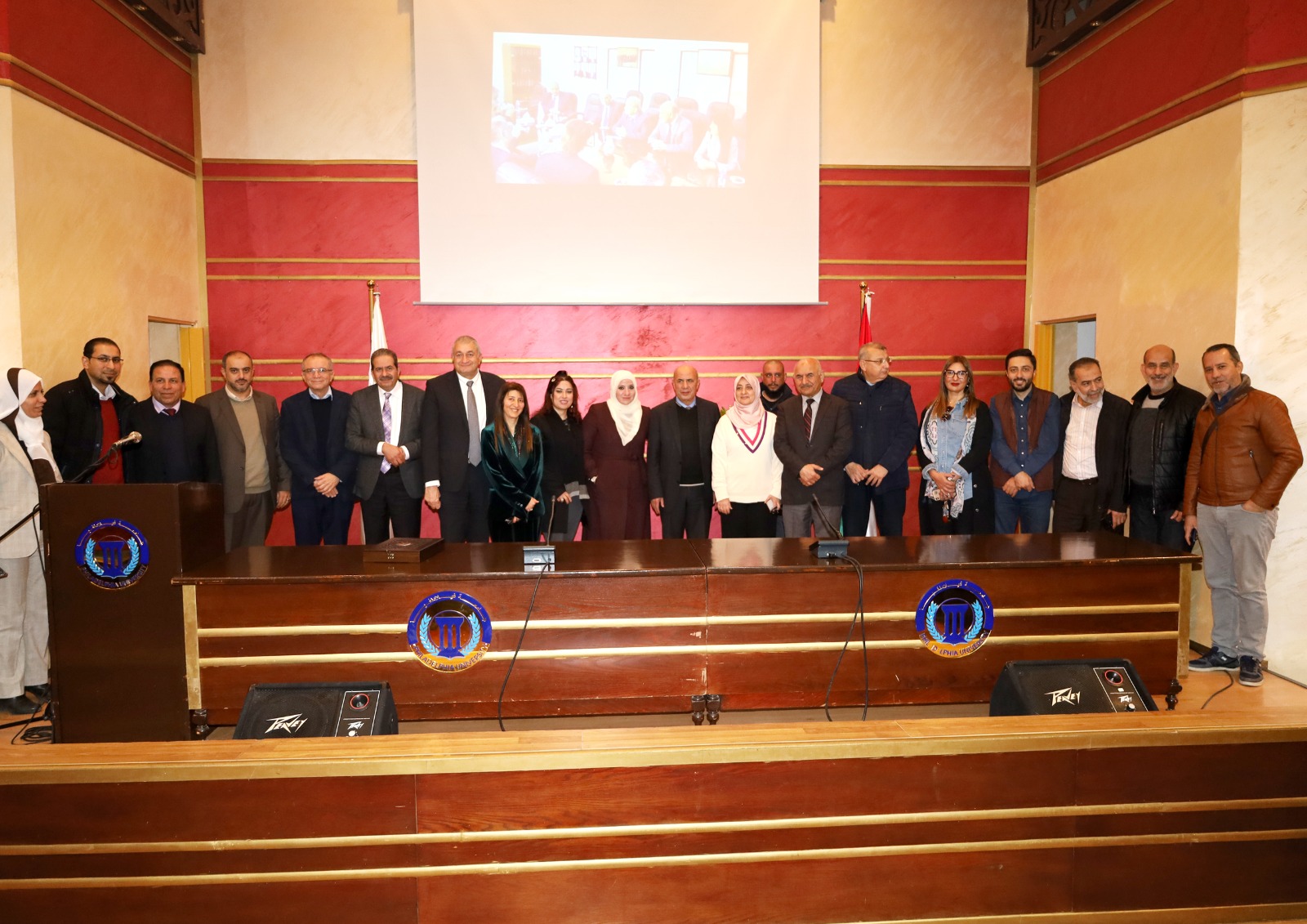 جامعة فيلادلفيا تكرم رئيس جامعتها الاستاذ الدكتور معتز الشيخ سالم في نهاية فتره عمله