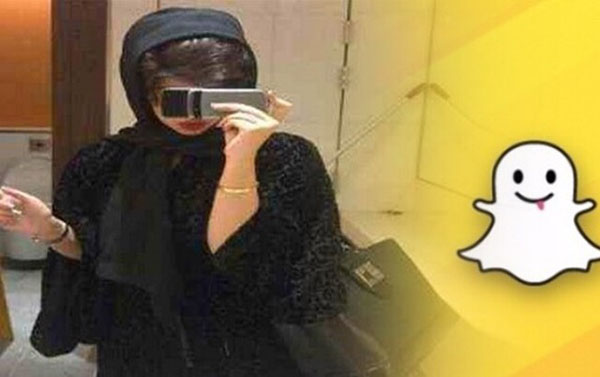 مواطن يطلق زوجته الكويتيه بعد إنتشار صورها على سناب شات