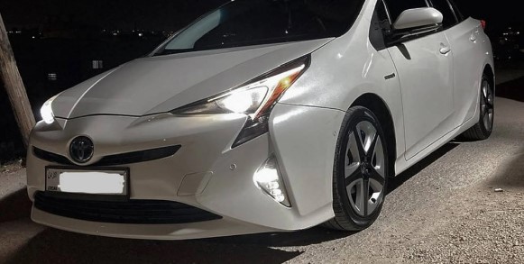 تويوتا بريوس 2018 بطارية ليثيوم برسونا بحالة ممتازة