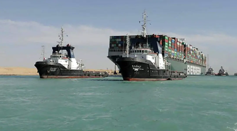 مصر تحتجز سفينة "إيفر غيفين" بأمر قضائي لحين سداد 900 مليون دولار