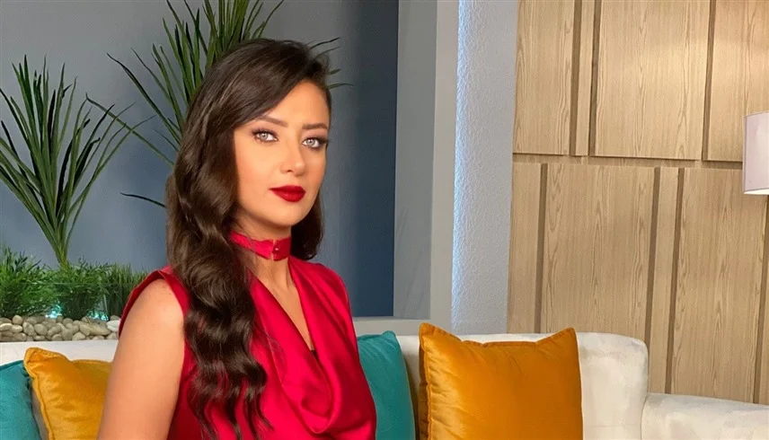 رضوى الشربيني توجّه نصائح للزوجات  ..  مالقصة؟