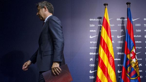 برشلونة يطلب تنظيم استفتاء سحب الثقة من بارتوميو بداية الشهر المقبل