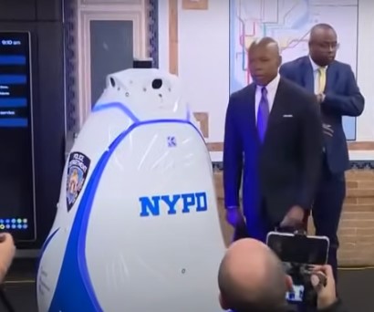 شرطة نيويورك توقف استخدام روبوت المراقبة داخل أنفاق المترو