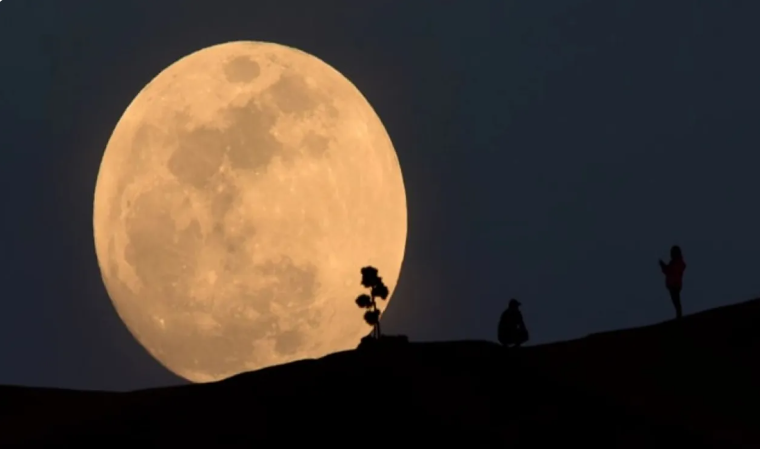 خسوف بدر رمضان كليا ..  أين ومتى يمكن مشاهدته؟
