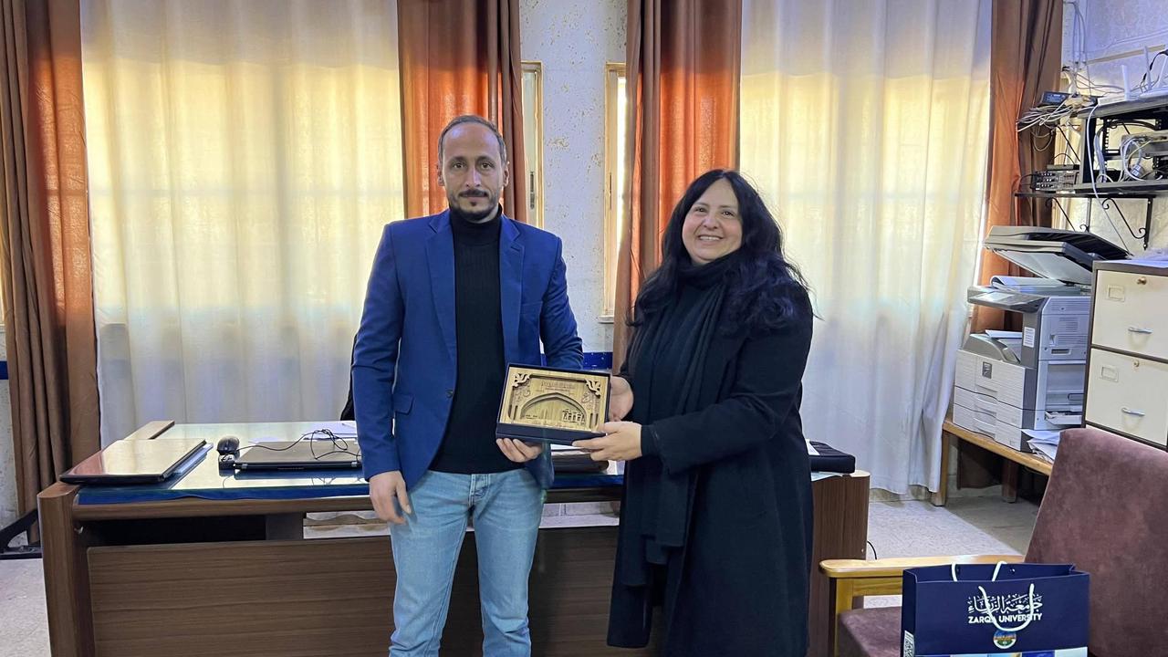 جامعة الزرقاء تطلق حملة توعوية بعنوان رحلة إلى تكنولوجيا المعلومات مع جوجل