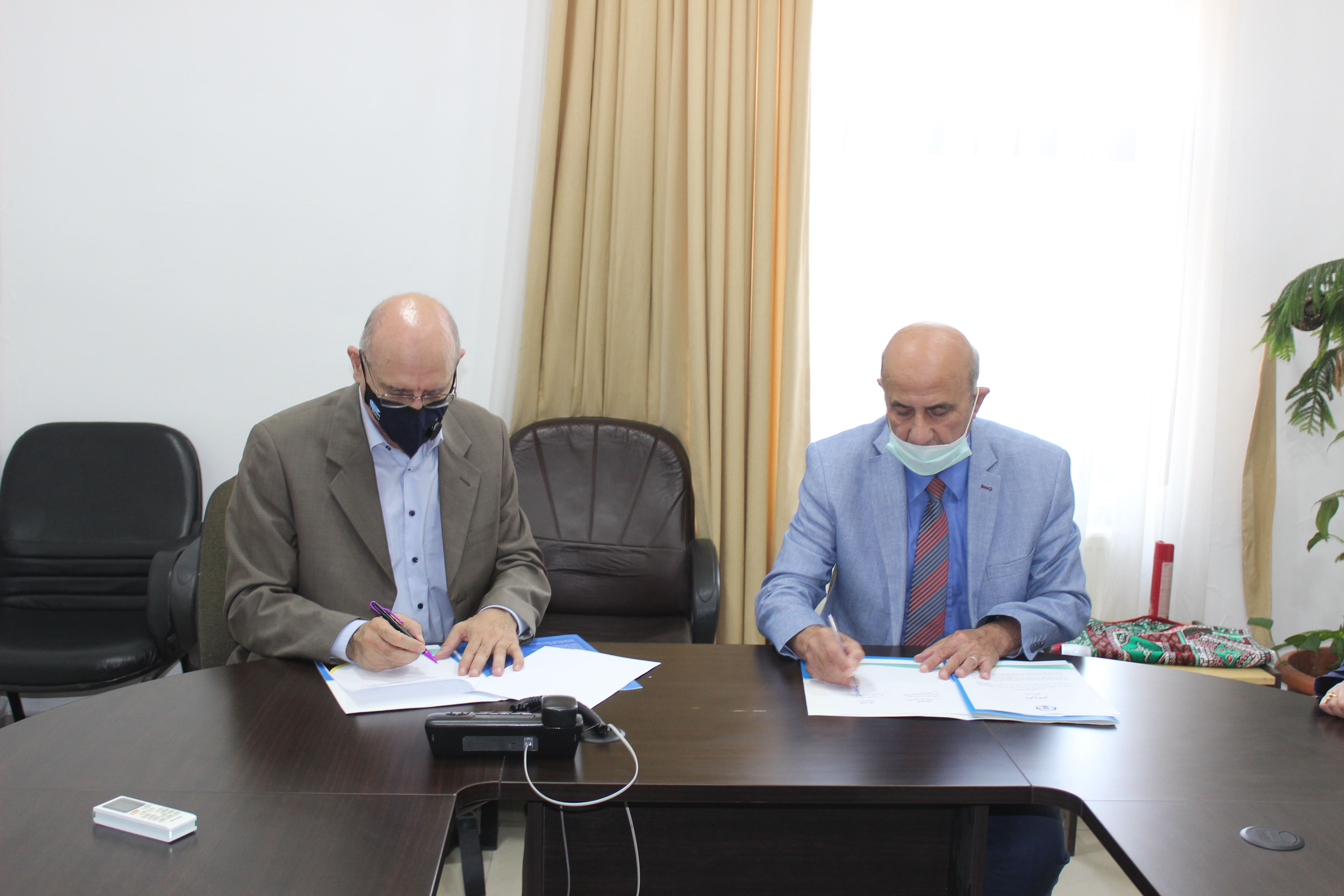 جامعة فيلادلفيا توقع اتفاقية تعاون مشترك مع مركز LGC لتعليم اللغة الألمانية