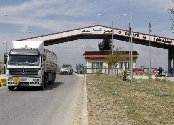 الداود: تشغيل 1200 شاحنة لإستعادة نشاط التصدير عبر "جابر "
