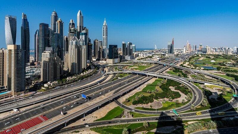 أول جمعة دوام رسمي في تاريخ الامارات