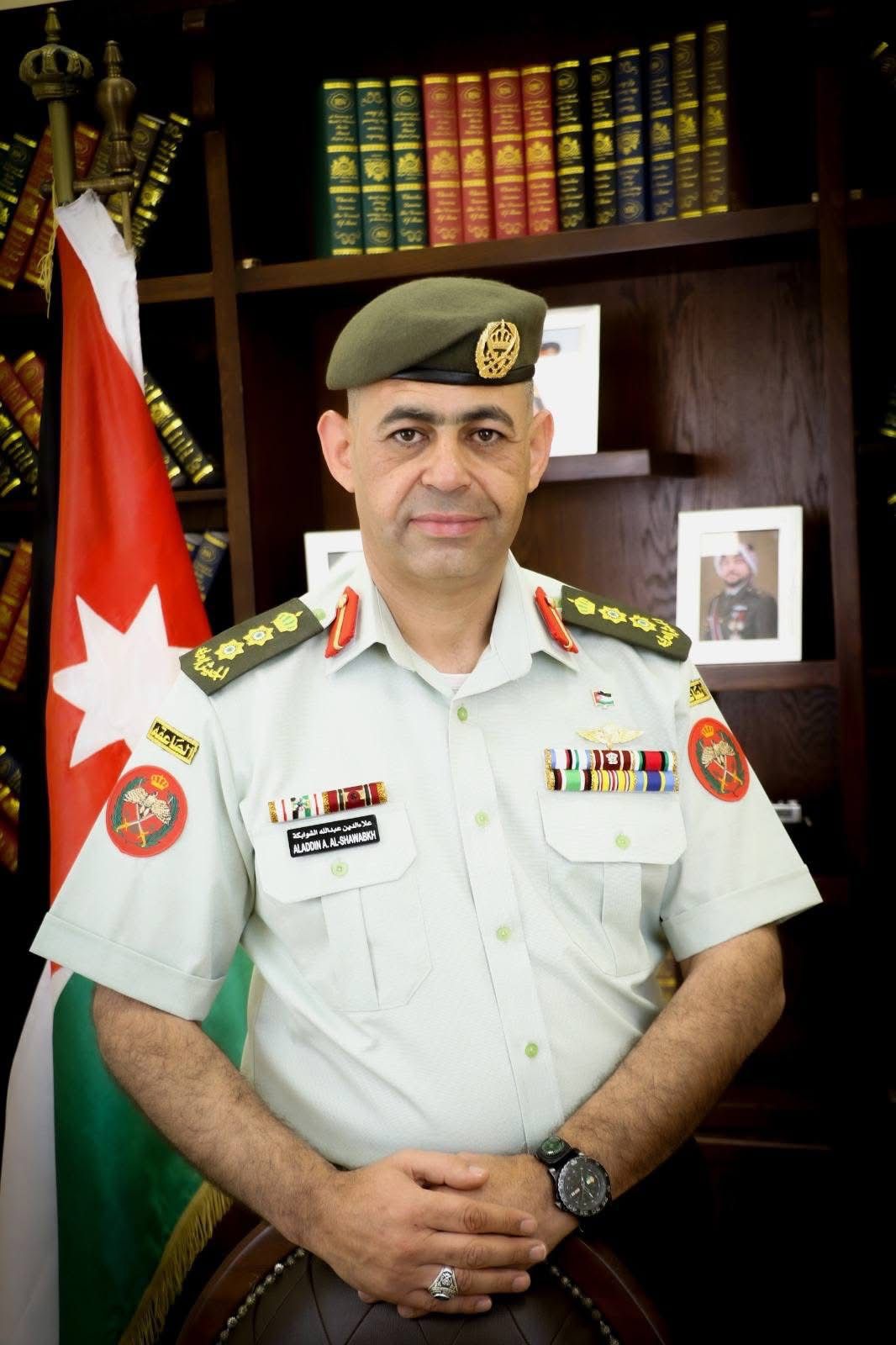 الزميل عبدالله عويضه يهنئ العقيد الركن علاء الدين عبدالله الشوابكة
