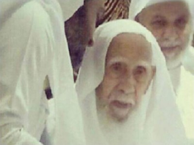 وفاة شيخ المدرسة الشافعية وابرز علمائها ..  الداعية السعودي الشيخ أحمد الدوغان