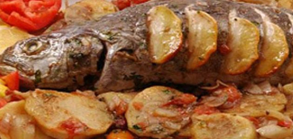 طريقة عمل صينية السمك مع البطاطس