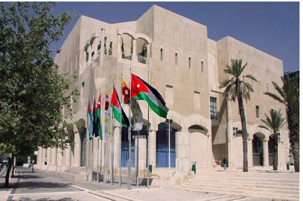 تيسلا تسجل رقمًا قياسيًا في الإيرادات
