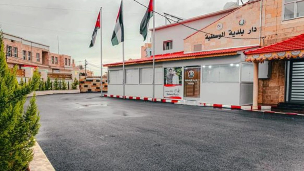 بلدية الوسطية تخصص شاشة كبيرة لمتابعة مباريات المنتخب الوطني في كأس العالم