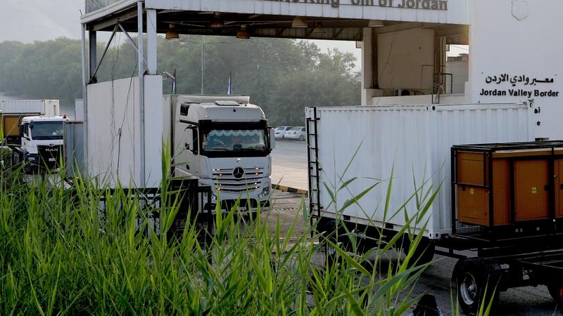 تنفيذاً للتوجيهات الملكية السامية ..  الأردن يرسل مخبزين متنقلين جديدين إلى غزة 