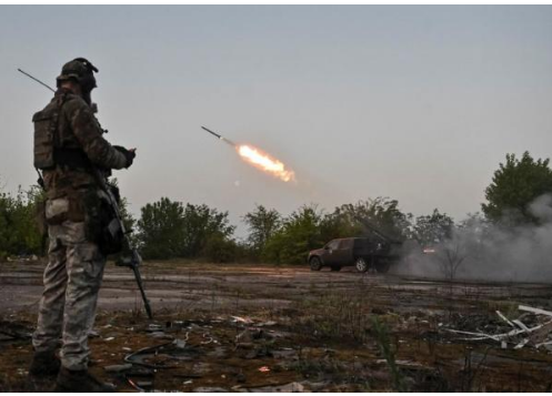 قائد عسكري: تراجع القوات الأوكرانية مع اشتداد القتال في الشرق