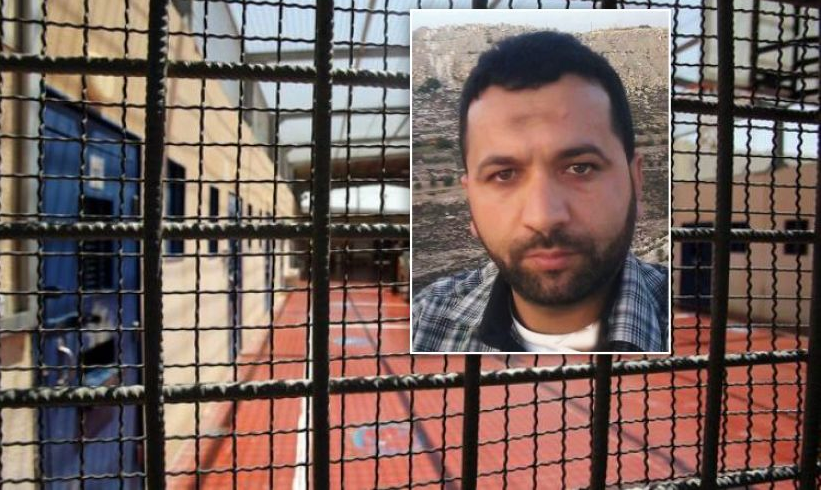 الاحتلال يعتقل محررًا ويصادر أموالاً ومصاغات بالخليل