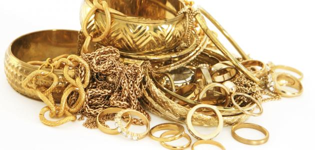الذهب يرتفع نصف دينار للغرام