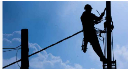 فصل التيار الكهربائي عن مناطق في الكرك الاثنين