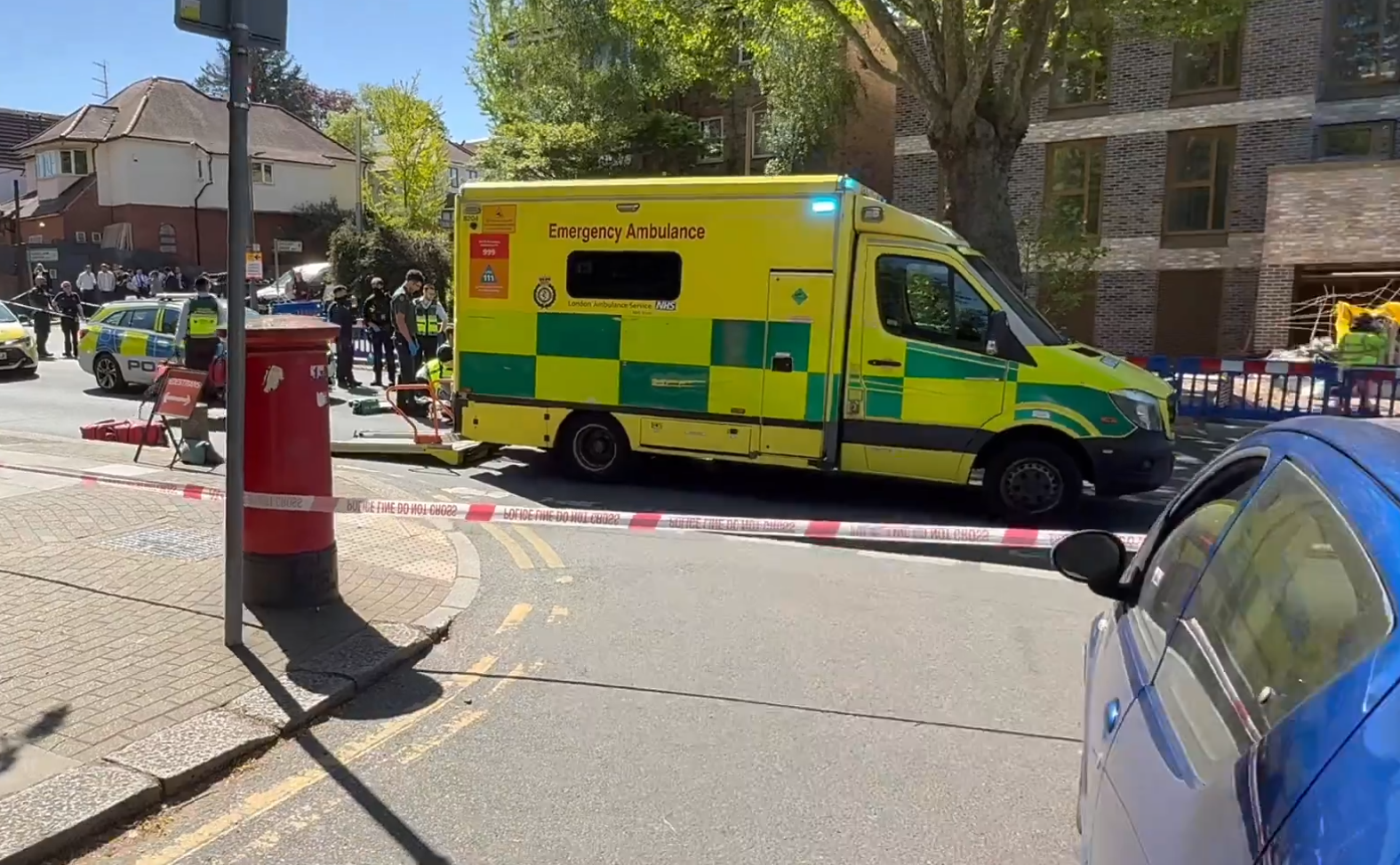 إصابة شخصين بجروح في عملية طعن استهدف حيا يهوديا بالعاصمة البريطانية