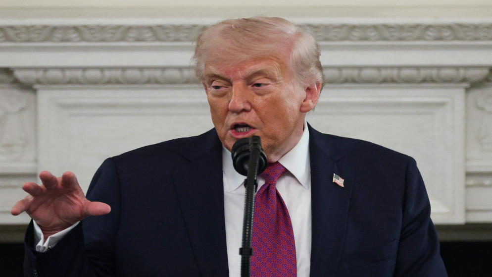 ترامب يأمر البحرية الأميركية بتدمير أي قوارب تضع ألغاما في مضيق هرمز