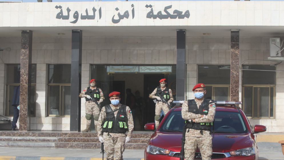 أمن الدولة: براءة 7 متهمين بقضية "فتى الزرقاء" و الأشغال الشاقة لمتهمين أحدهما 15 سنة و الآخر 10 سنوات