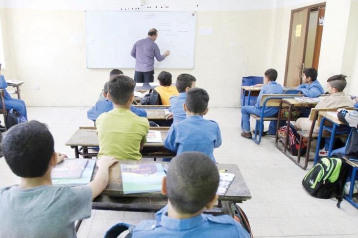 سحب صلاحية إنهاء تكليف معلمي الإضافي من مديري المدارس