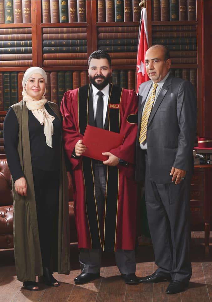 المحامي "محمد الطاهر" مبارك التخرج