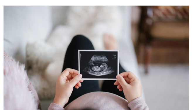 النساء المنجبات أقل عرضة للإصابة بالخرف