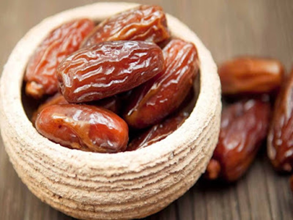 التمر أكثر الفواكه احتواء على السكريات