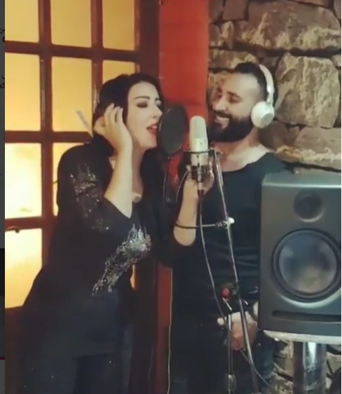  صور : زواج سمية الخشاب وأحمد سعد إلى الواجهة مجددا .. وهو يرد بالصور