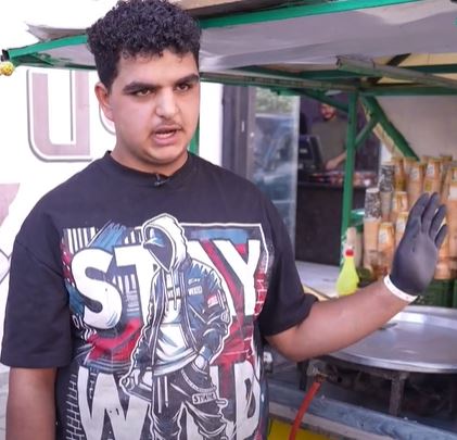 الطالب مالك الزيود  ..  من بيع الذرة على قارعة الطريق إلى التفوق بمعدل 92 بالتوجيهي - فيديو