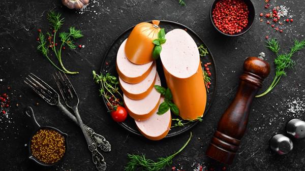 اصنعي مرتديلا الدجاج في المنزل بسهولة