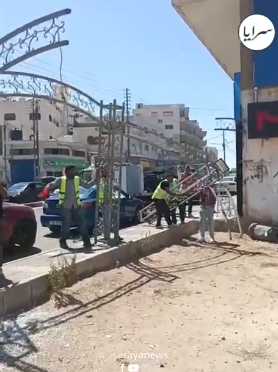 بالفيديو ..  أمانة عمان تواصل حملة إزالة التعديات عن الأرصفة في العاصمة عمان