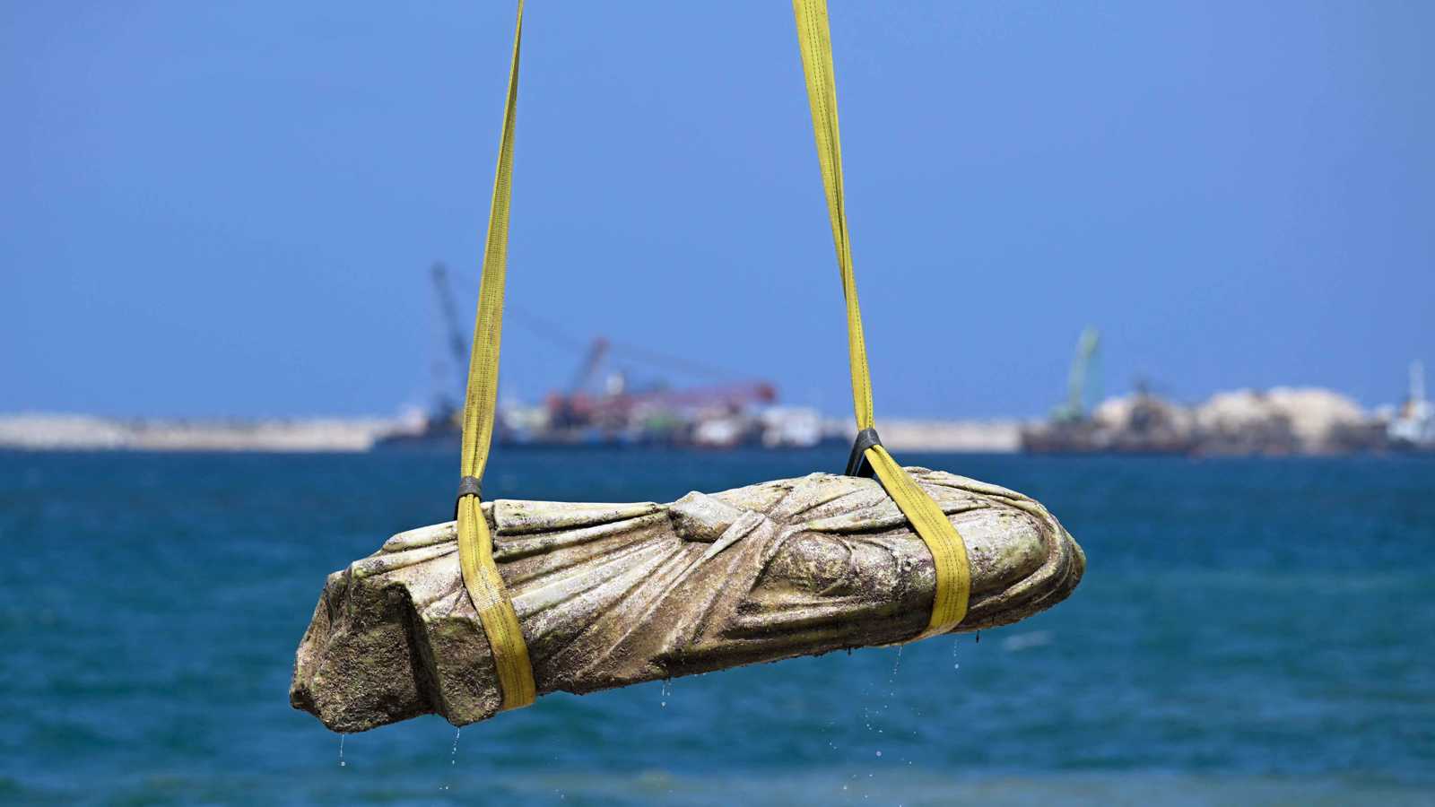 اكتشاف حطام سفينة عمرها 1000 عام قبالة الإسكندرية 