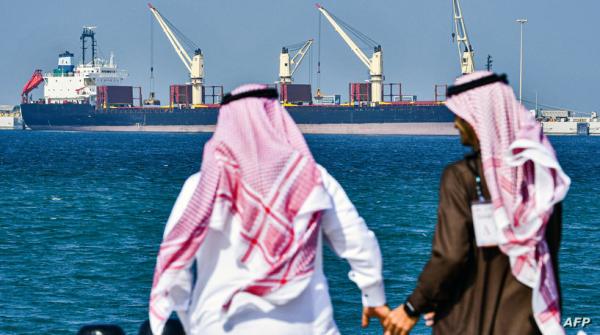 طفرة إيرادات النفط  ..  "آخر فرصة" لدول الخليج
